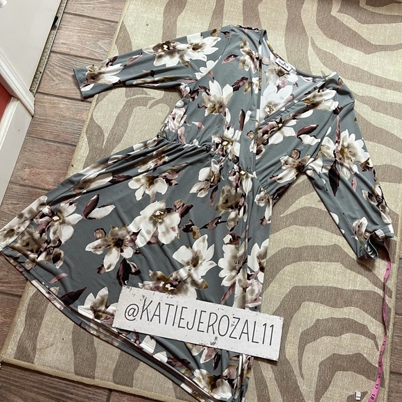 Dresses & Skirts - 3x dress 💃